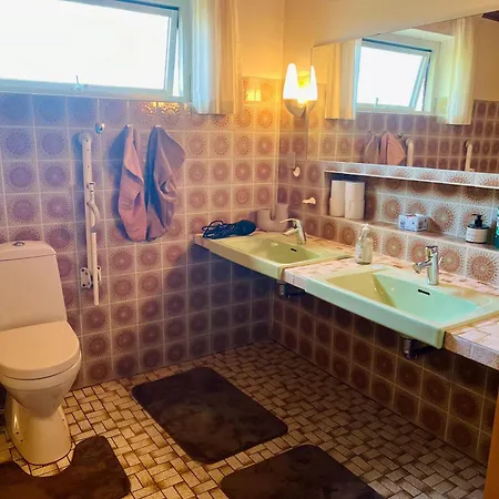 Premium Villa, Bath Tub, Billiards, Piano, And Fun Board Games Villa
