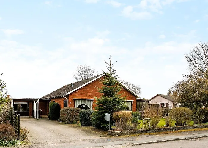 Premium Villa, Bath Tub, Billiards, Piano, And Fun Board Games Villa *
