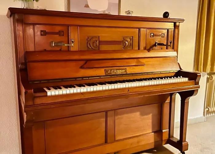 Premium Villa, Bath Tub, Billiards, Piano, And Fun Board Games